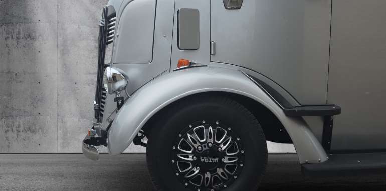 GMC COE 1938 argent