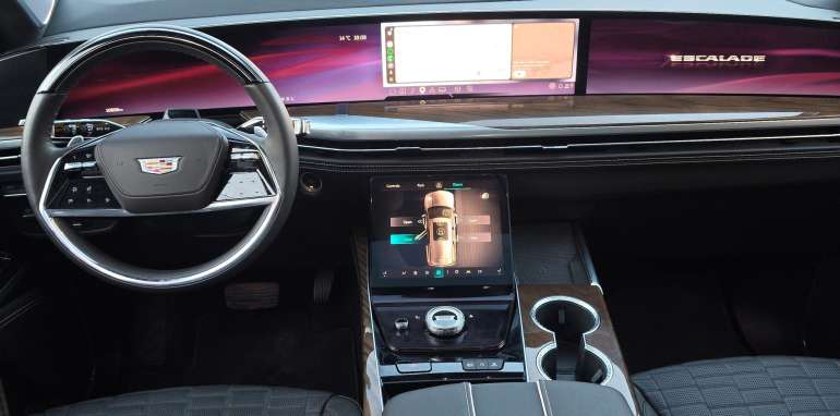 CADILLAC ESCALADE SPORT PLATINUM 2026 noir
