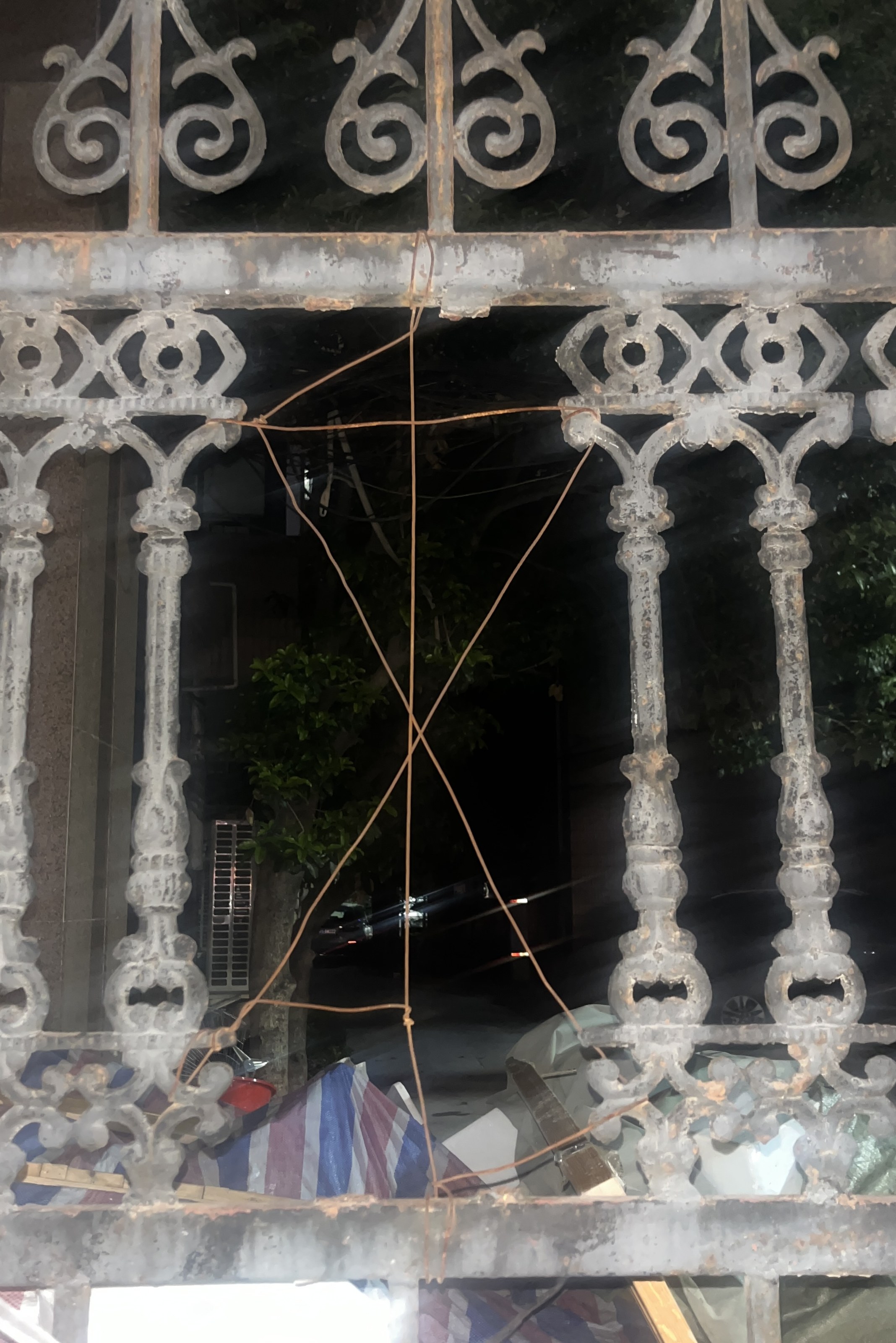 parallel photograph 4