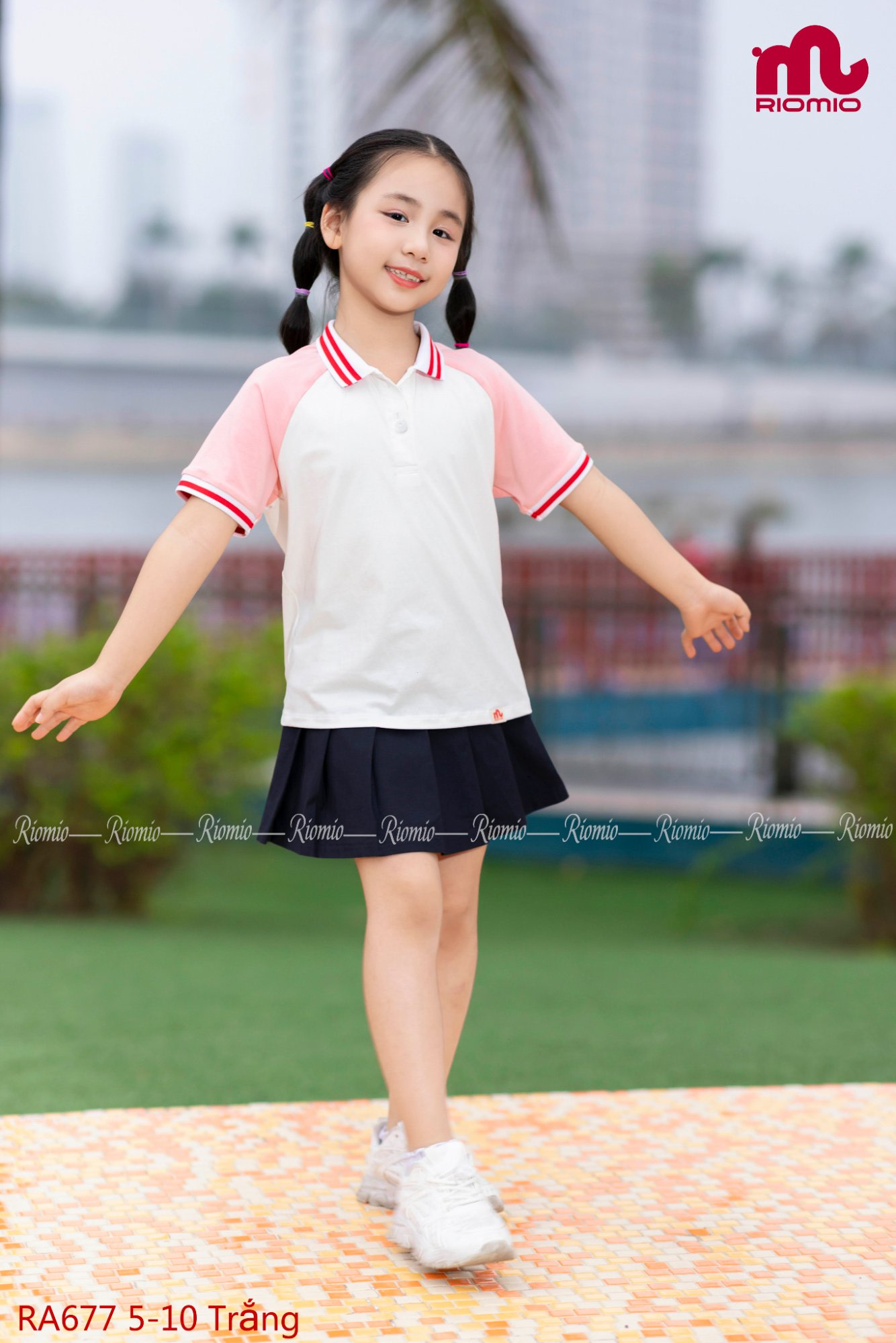 Áo polo cotton Tina cổ dệt line đỏ bé gái size 5/6