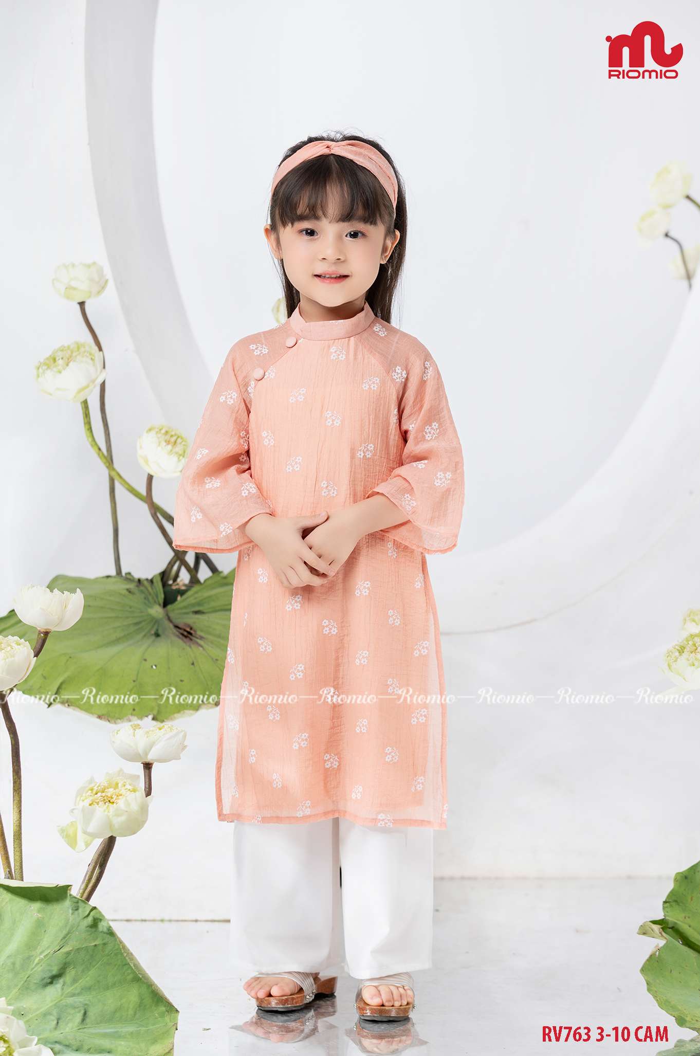 Áo dài Tết đũi thêu hoa phối quần lụa bé gái size 4/5