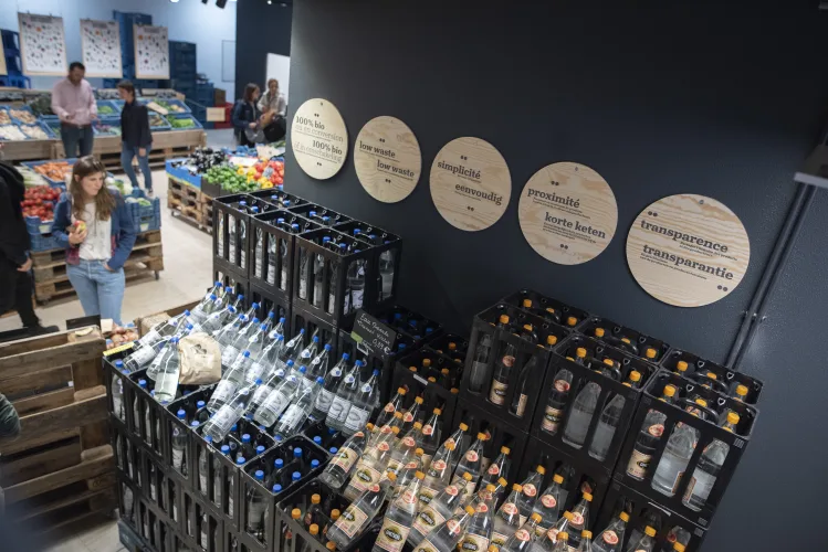 Brüt by Färm Etterbeek