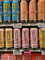 Nieuw in ons assortiment: Monster Ultra Strawberry Dreams