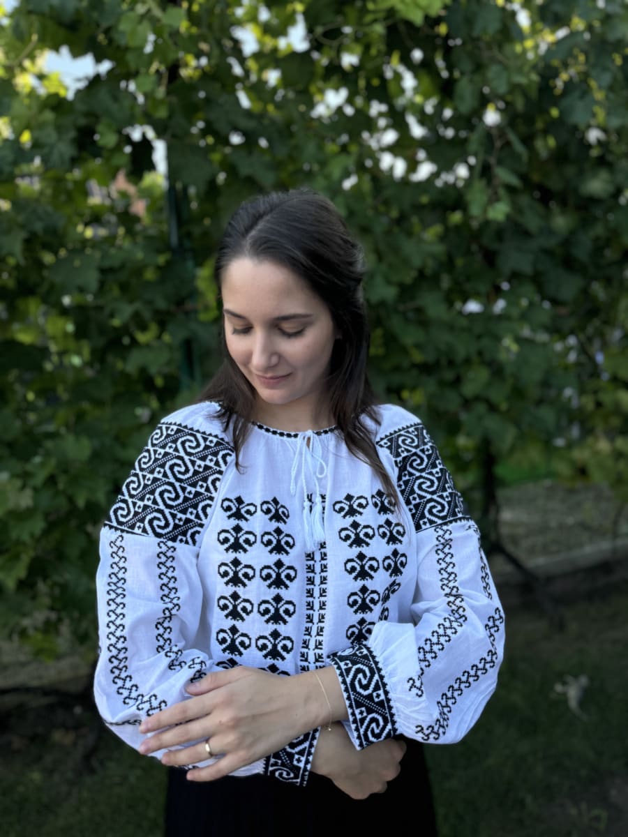 Ie femei cu model negru ♠️MD 21