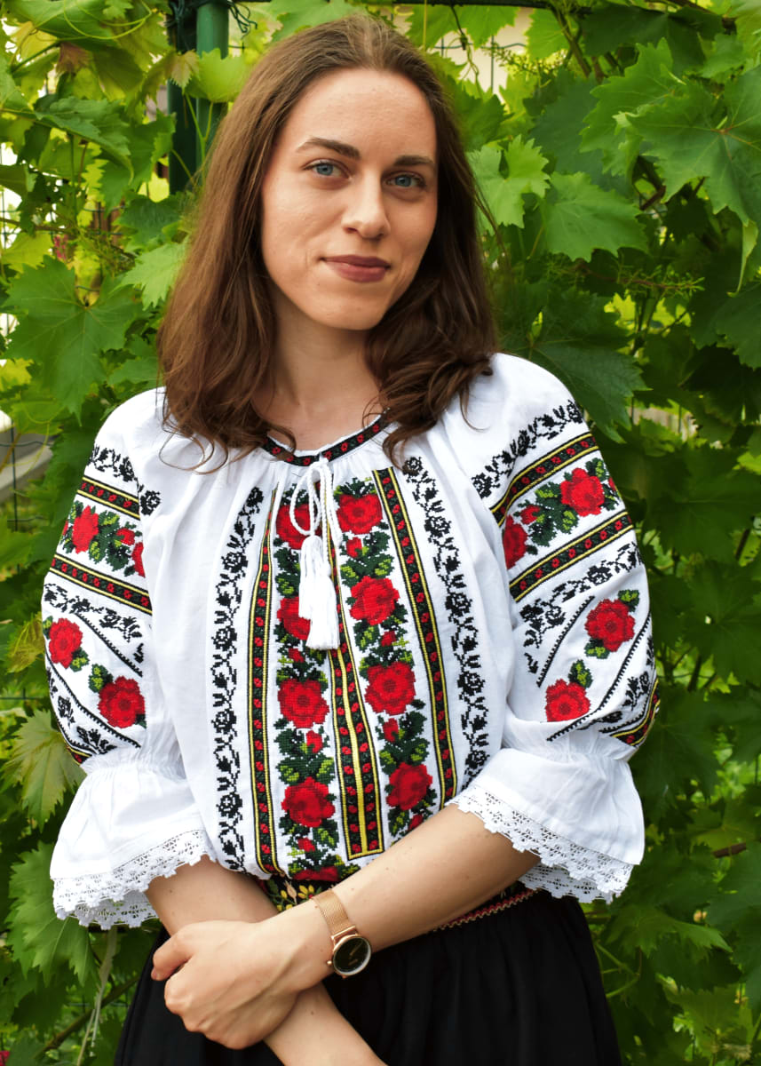 Modernie ,, Trandafiri rubin "" MD 897