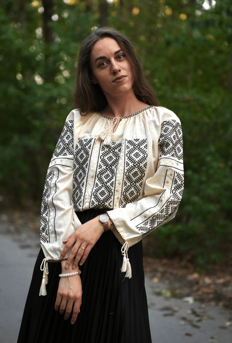 ModernIE 🌻,,Cosmina " MD 403