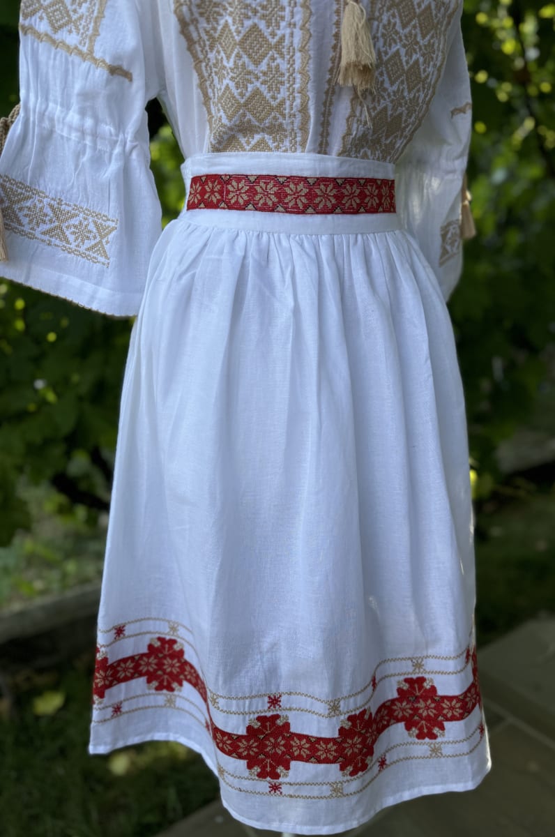 Fusta cu model floral