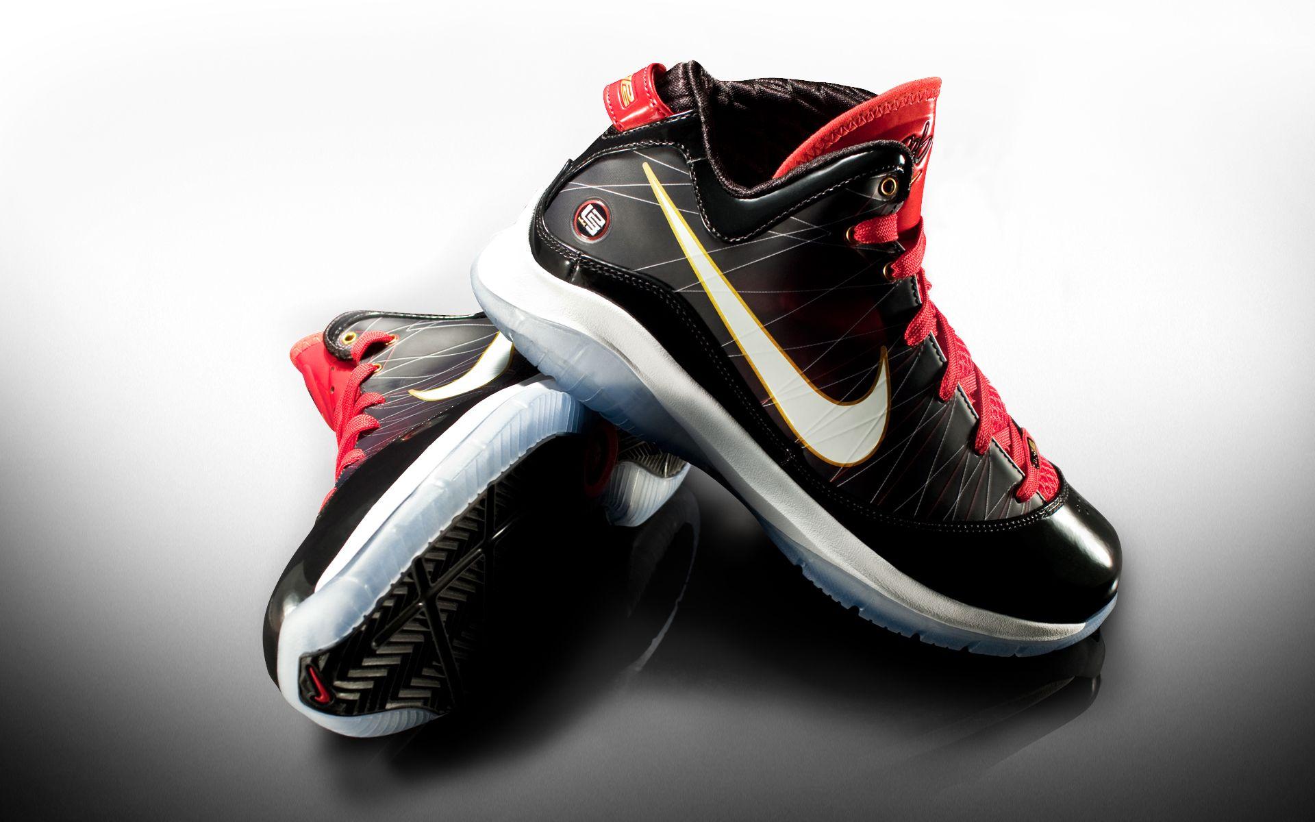 Sports (running) shoes