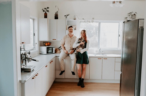 Non-major lender takes poll position among brokers  