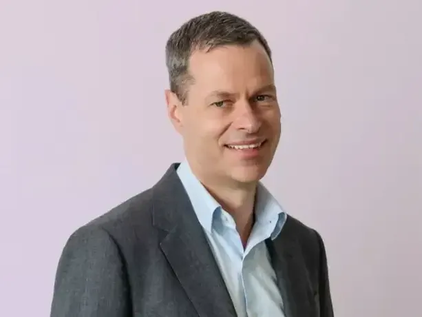 Aware Super appoints Simon Warner as Chief Investment Officer