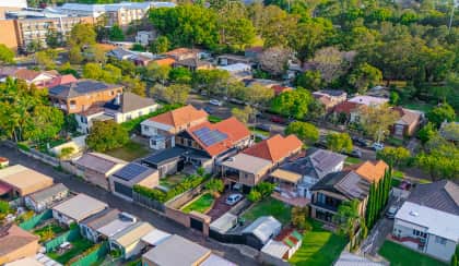 suburban residential houses street reb mhmwlb