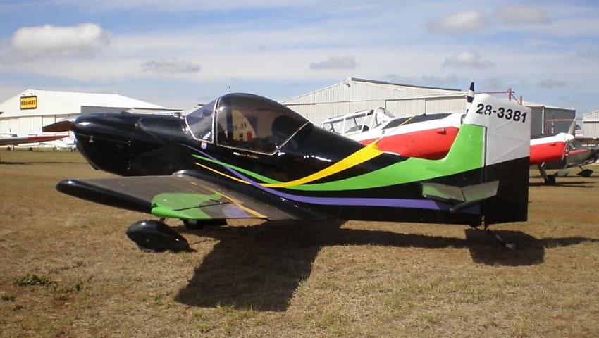 australian aircraft designer wins   lawrence hargrave award