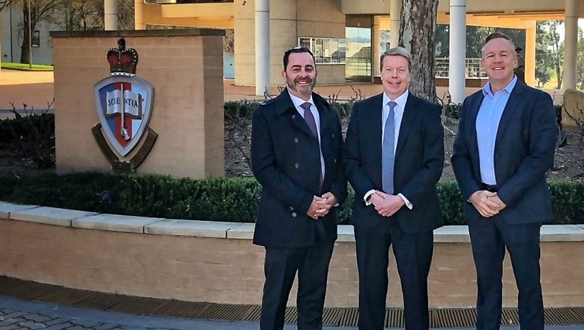 bae systems australias nigel stewart meeting with bernard mills and scott peak from ultra electronics