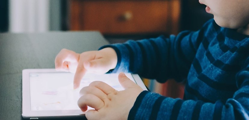 Social media age ban and privacy reforms pass senate in contentious sitting