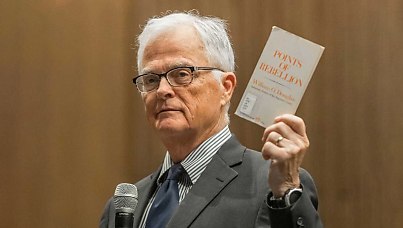 US federal judge says Anthropic legally trained AI using books without author permission