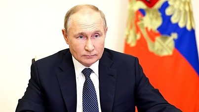 Hackers compromise Russian radio and TV stations to broadcast deepfake Putin address