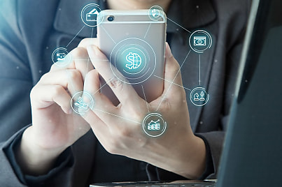 New Android malware straddles the line between banking Trojan and spyware