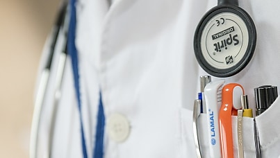 Report: AI reasoning gains fail to eliminate racial and gender bias in medical research