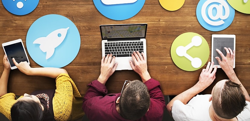 eSafety Commissioner lays down gauntlet to social media and porn sites to protect kids online