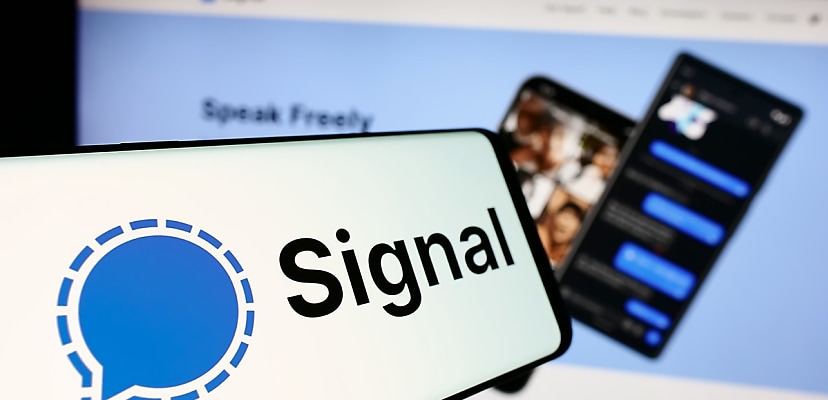 Musk blocks Signal messenger links on X in a blow to federal ...