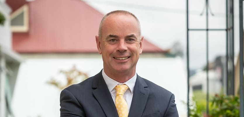 Adrian Kelly REIA new reb