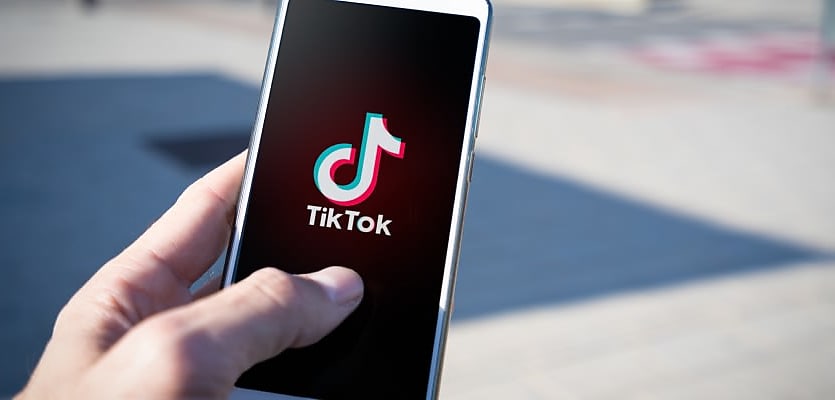 Tiktok smartphone reb