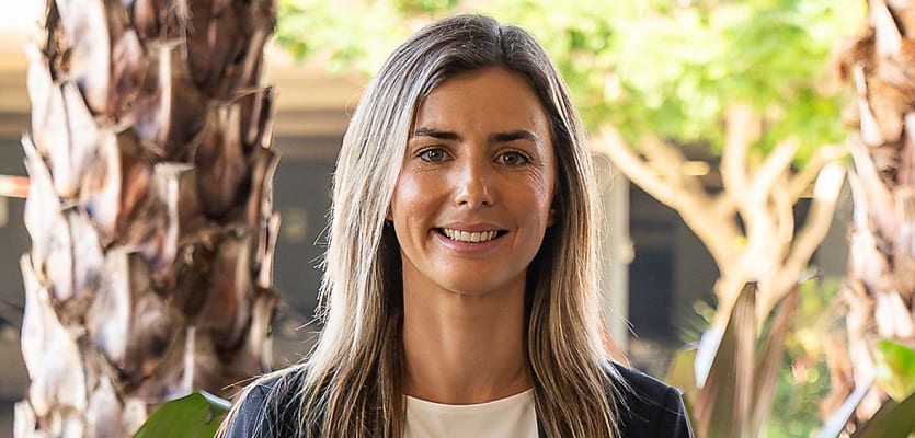 new harcourts agent reb o56vuz
