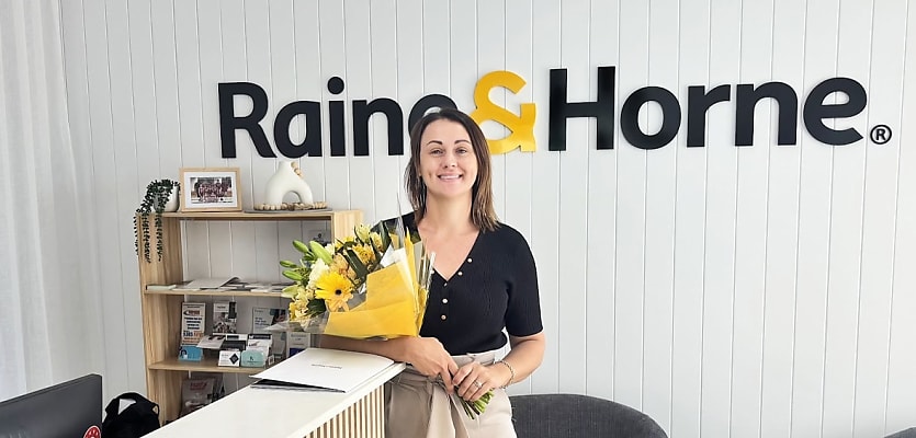 rebecca beer raine horne bundaberg reb znc30f