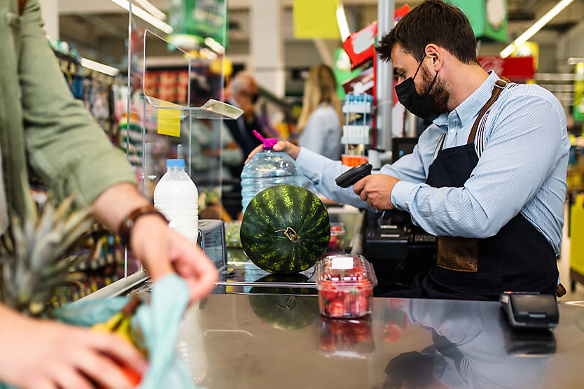 Minimum Wage Rise To Be Announced Next Tuesday
