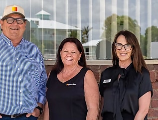 ron english vicki brown lissa holgate reb jh7qmf