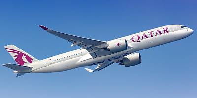 qatar airways plane lw ylgg4e