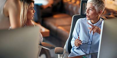 senior female leader lw nys6cp