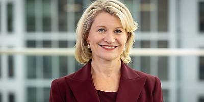simone herbert lowe law cyber lw ipo8w5