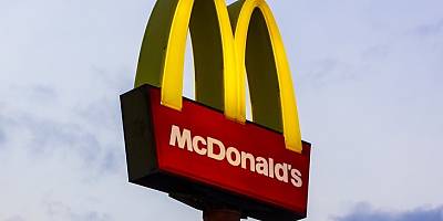 mcdonalds sign lw qmijbb