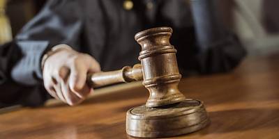 judge gavel court lw besgwe