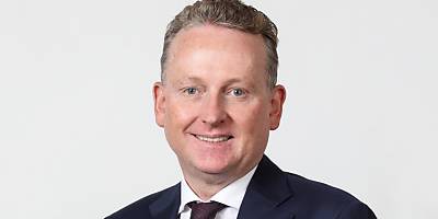 damian collins momentum wealth spi m4gnhu
