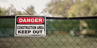 danger construction site sign spi toxlt0