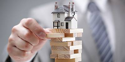 housing market risk spi zz5j3q