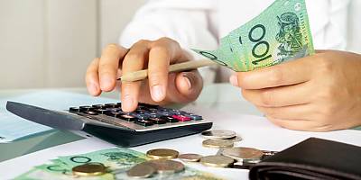 investor handling counting money spi