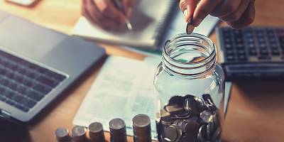 saving money concept spi ooyglg