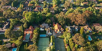 suburbs property tennis court spi e2l6be