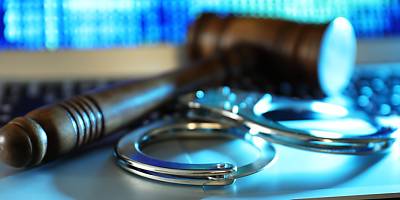 cyber gavel handcuffs ta zwozgv