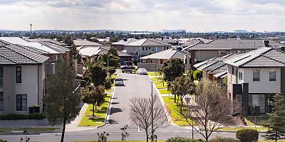suburban residential houses street ta bgjicw