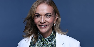 anne aly mp ad at xqd5na