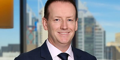 Sebastian Stevens ad