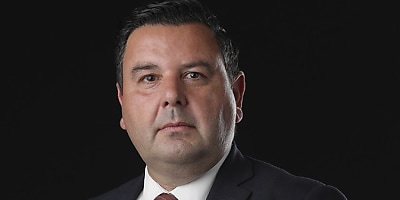 Steve Sakkas ad