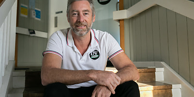 Ashton Wood DV Safe Phone yzem7z