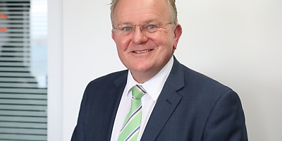 Bruce Billson 3 qhyxgc