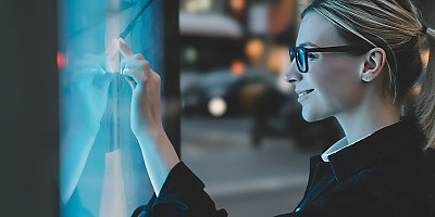 digital technology touchscreen hr giulhd