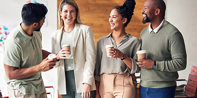 happy employees chatting hr tfrafl